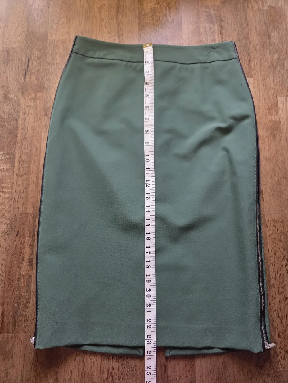 Zara Zipper Side With Faux Leather Piping Green Pencil Skirt - Picture 10 of 10